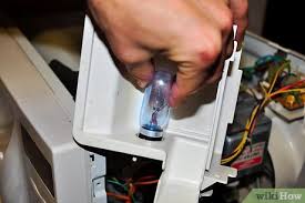  تغيير لمبة الإضاءة الداخلية